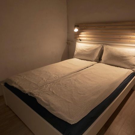 Ruifang Yi Hostel New Taipei City Esterno foto