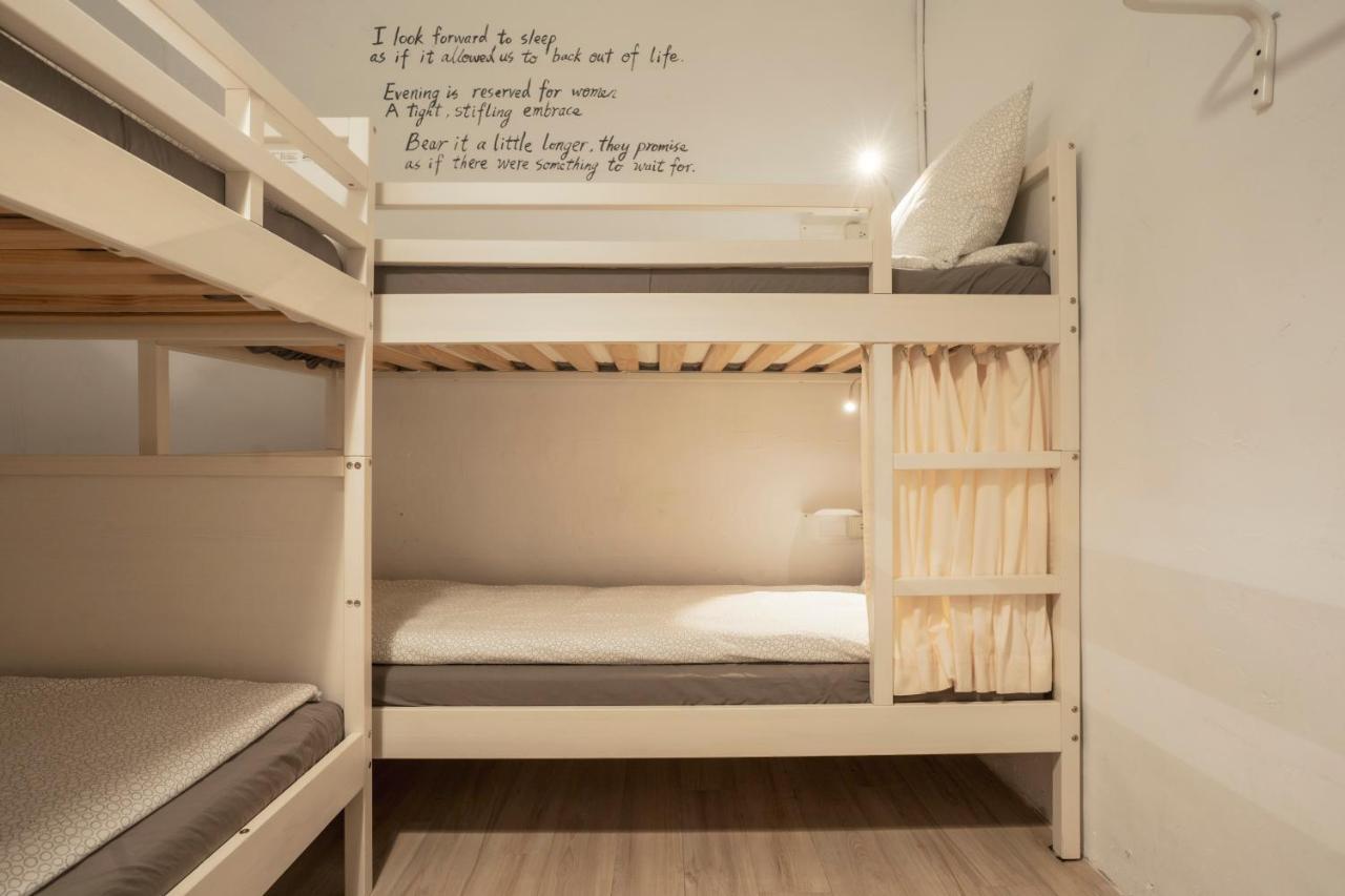 Ruifang Yi Hostel New Taipei City Esterno foto