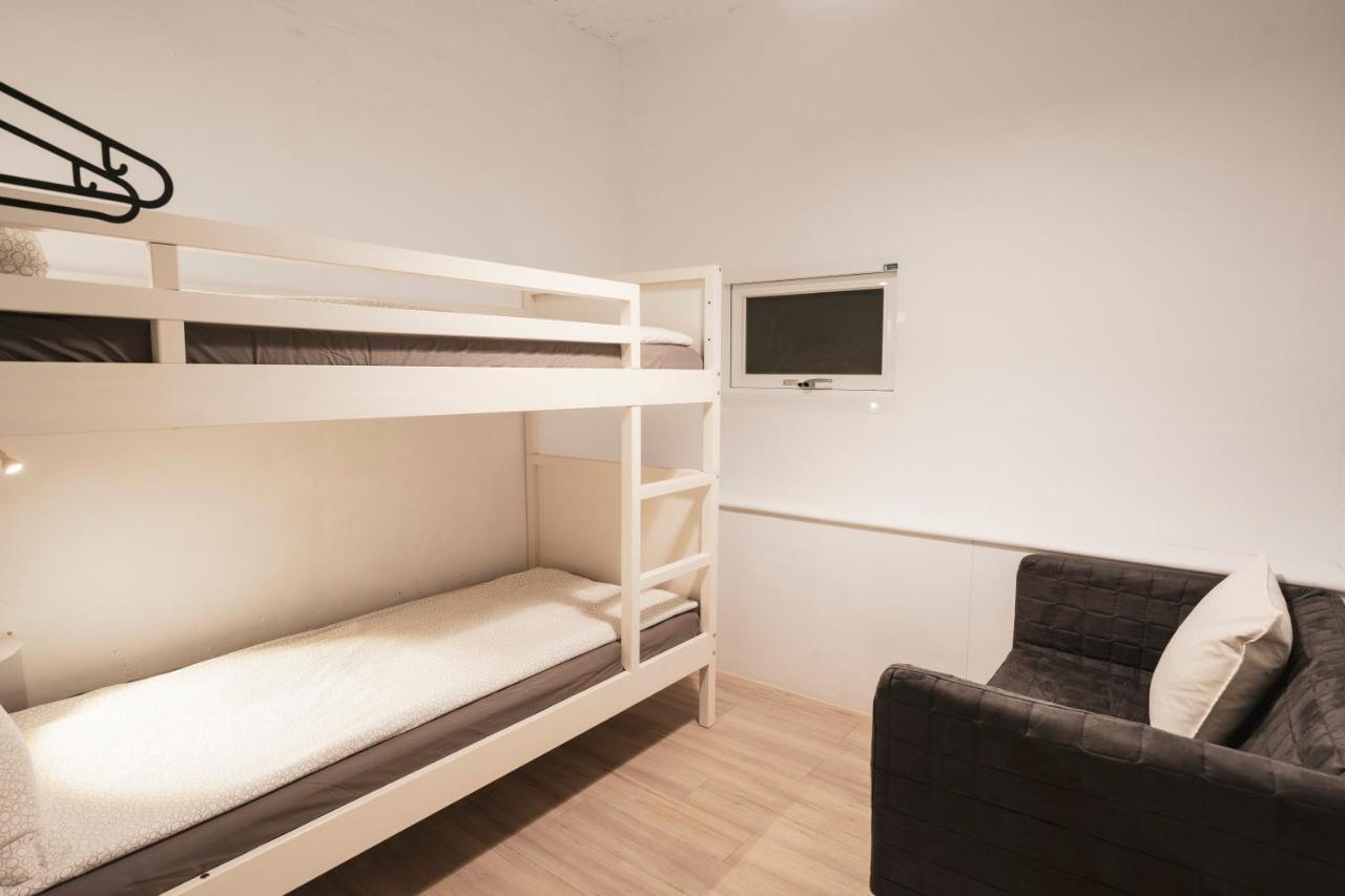 Ruifang Yi Hostel New Taipei City Esterno foto